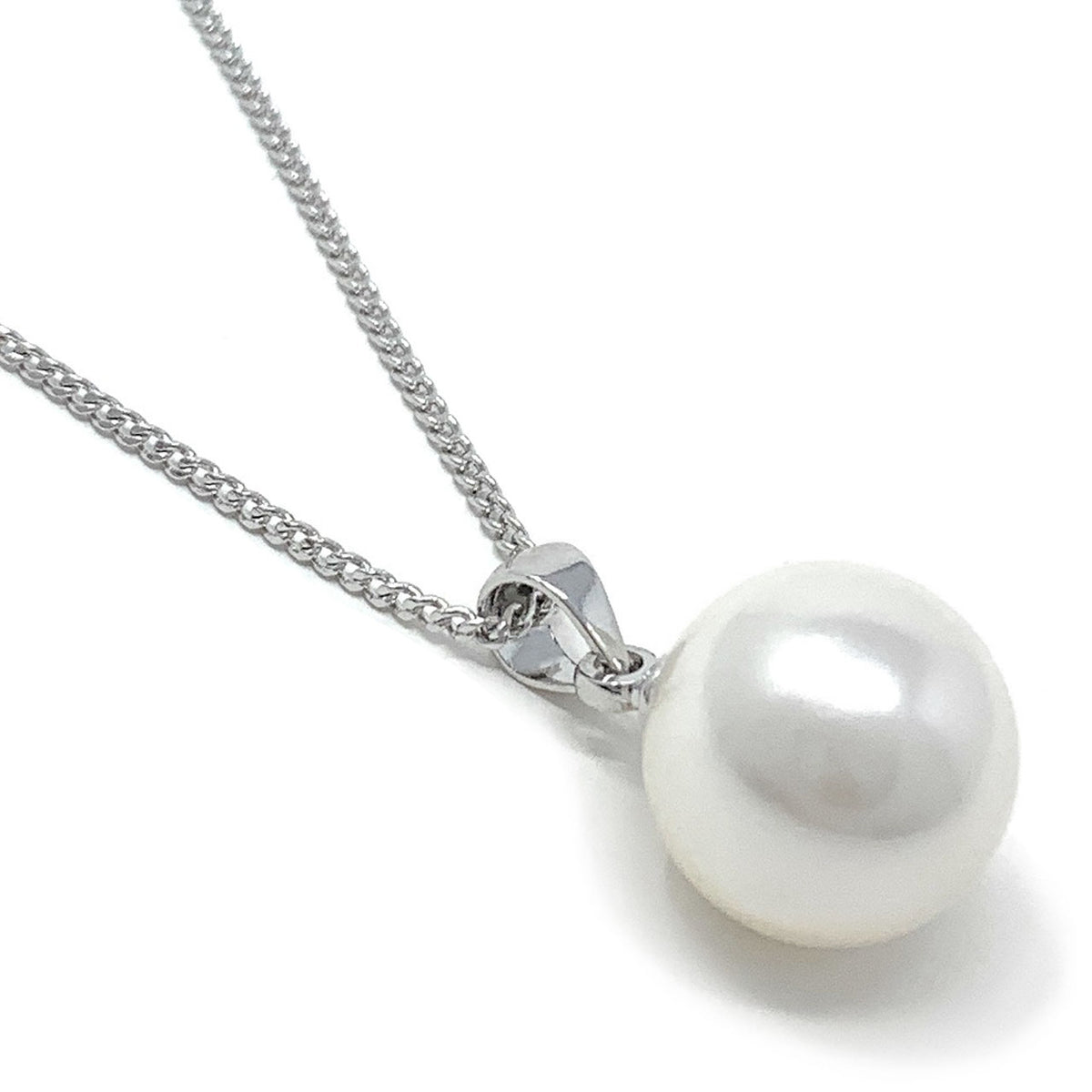 Elizabeth Pendant Necklace with Ivory White Round Pearls from Swarovski Silver Toned Rhodium Plated - Ed Heart